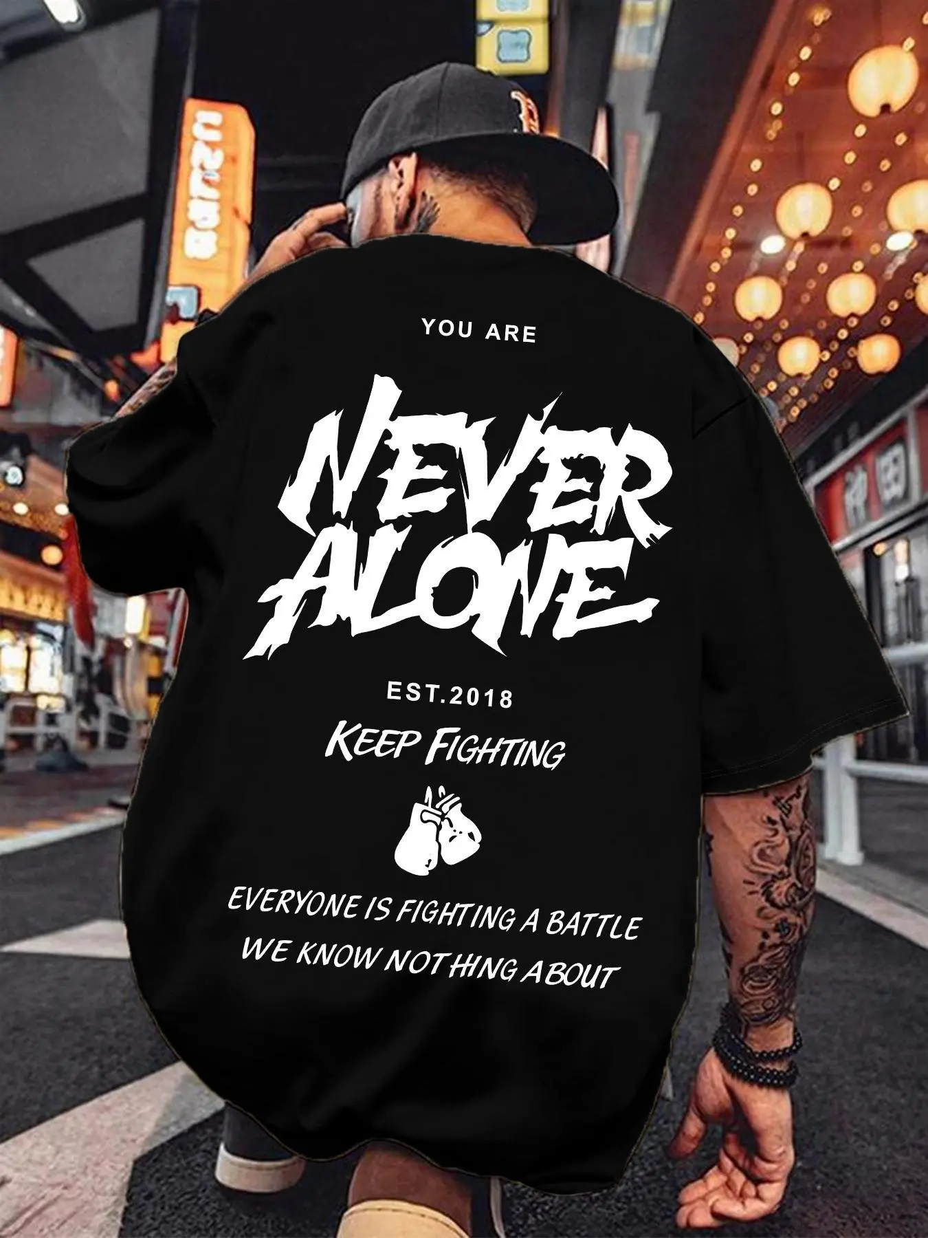 Men's Never Alone Slogan Print Round Neck Tee, Loose Casual Comfortable Breathable Short Sleeve Crew Neck T-shirt for Summer, Fashion Men's Top for Daily Wear