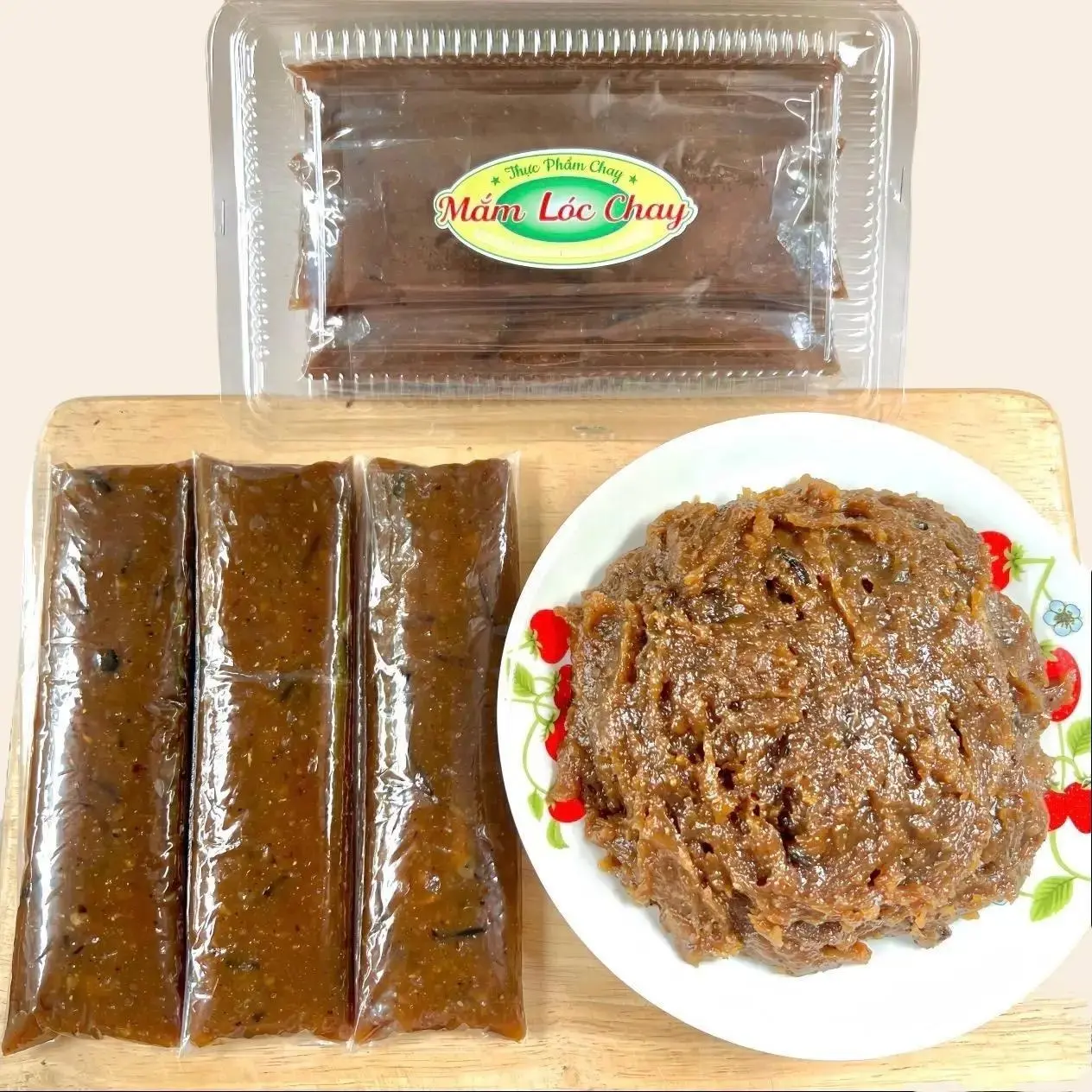(Combo 3 Thanh) Mắm Lóc Chay - Đặc Sản Miền Tây. Không Ngủ Vị Tân. Mắm Có Màu Nâu Đậm. Nguyên Liệu Từ  Đậu Nành... Trọng lượng 300g, Kích Thước Dài 12cm Ngang 5cm. Không Cay, Food.