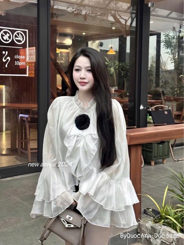 Product Introduction of Áo Thiết Kế Tơ Óng 2 Lớp Tay Xoè Dài Tà Chéo Đính Hoa Nổi Tiểu Thư , Sang Chảnh giặt bằng nước lạnh đính nơ áo cánh & áo sơ mi 3
