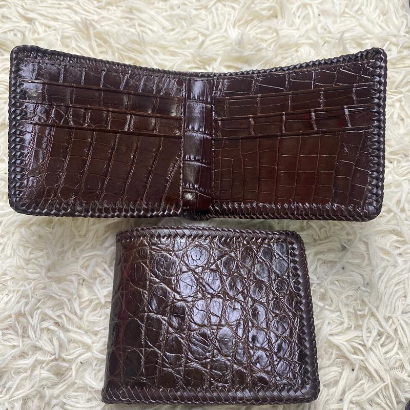 Ví Da Nam Cá Sấu 2 Mặt Đan Viền Tặng Kèm Hộp Sang Trọng Bảo Hành 12 Tháng Tặng Kèm 1 Móc Khóa Ngẫu Nhiên