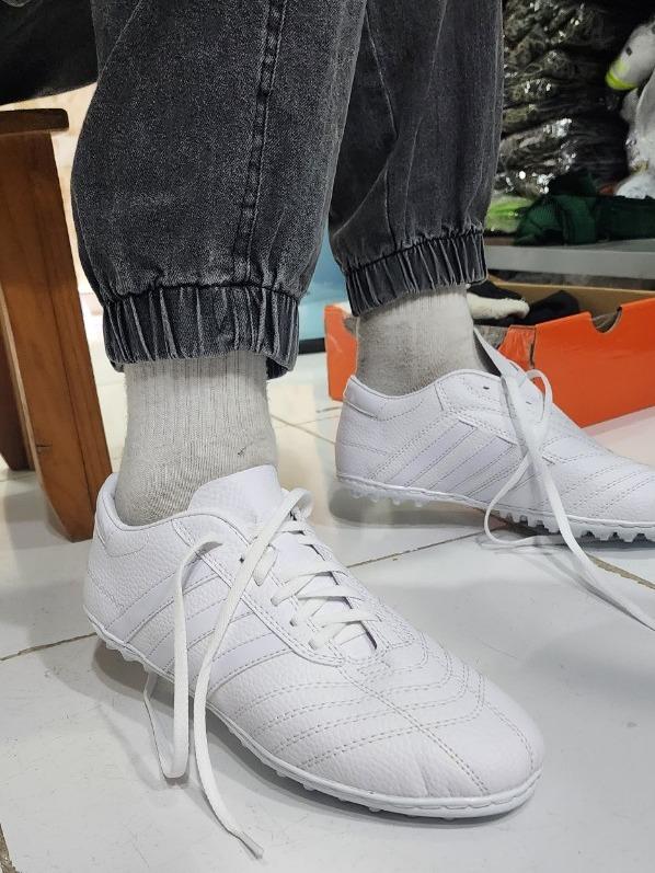 Giày đá banh ba sọc CT3 Trắng, giày đá bóng, giày bóng đá sân cỏ nhân tạo, hàng chuẩn loại 1 đã khâu full đế, bảo hành 60 ngày, tặng ngay 2 phụ kiệ Sport n Giày Thể Thao Tập Thể Dục S Sneaker giày  bong da ct3  da nhăn