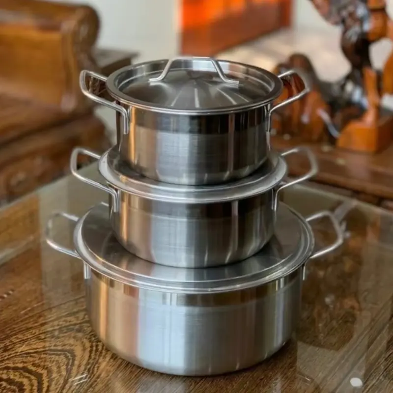 Bộ 3 nồi inox 430 dùng được cho mọi loại bếp, 1 Đáy dày dặn, bắt nhiệt tốt. Hàng cao cấp không cháy xén khi xào nấu đồng vn 0