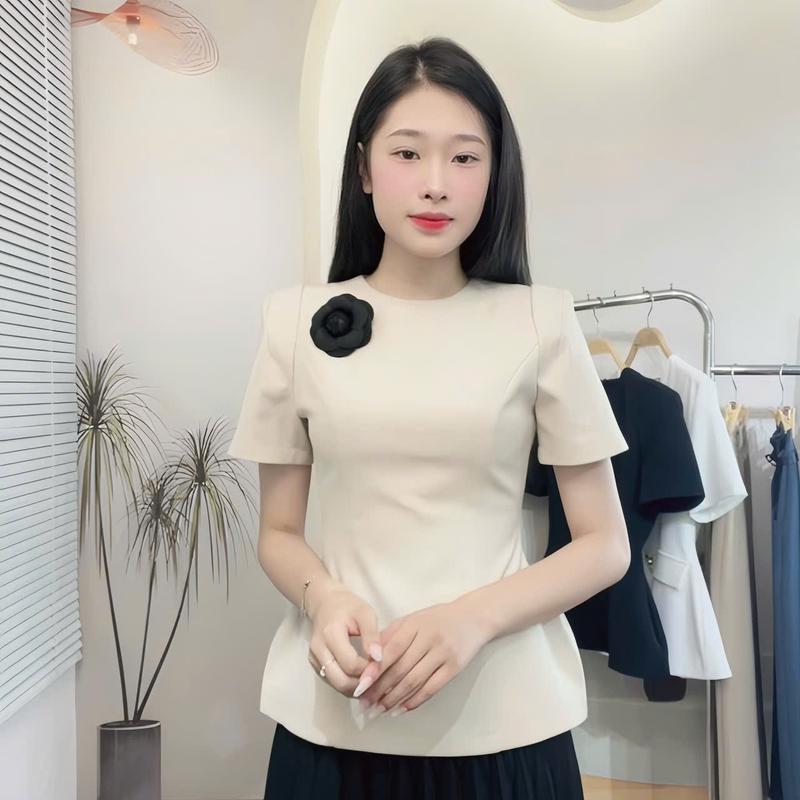 Áo peplum công sở nữ HINSTORE áo kiểu công sở dáng ôm, đệm vai form đứng, hoa cài , chiết eo 301