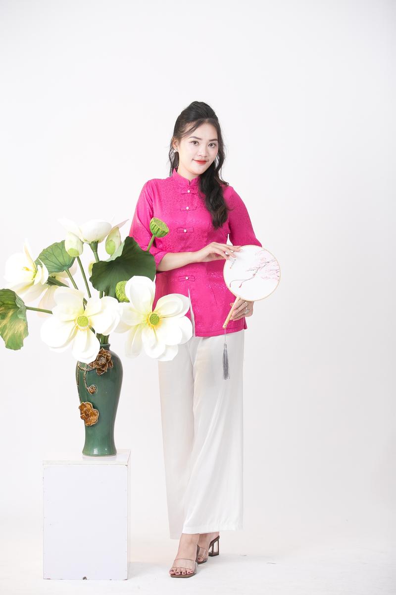 Product Introduction of Tịnh Tâm 15- Áo Bà Ba Cổ Tàu Vạt Đứng Lụa Gấm Mềm Mại 4 Size S,M,L,XL Không Bao Gồm Quần Top Nữ 11