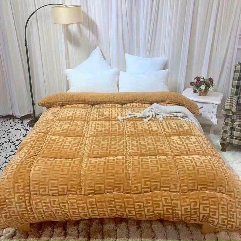 Chăn Lông Cừu Chữ Vạn Cao Cấp 3