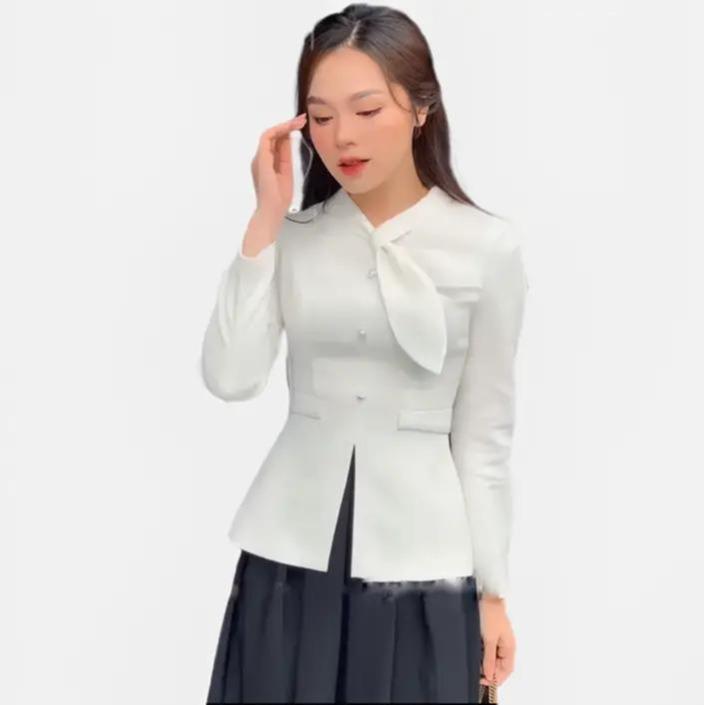 Áo dạ text dáng peplum xẻ trước cổ cách điệu hình lá dài tay đính cúc 180