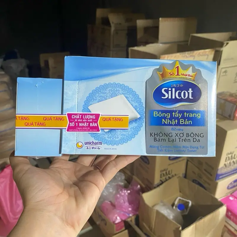 Bông tẩy trang Silcot Nhật Bản Hộp 82 miếng cao cấp + tang kèm hộp 18 miếng ( sl có hạng )
