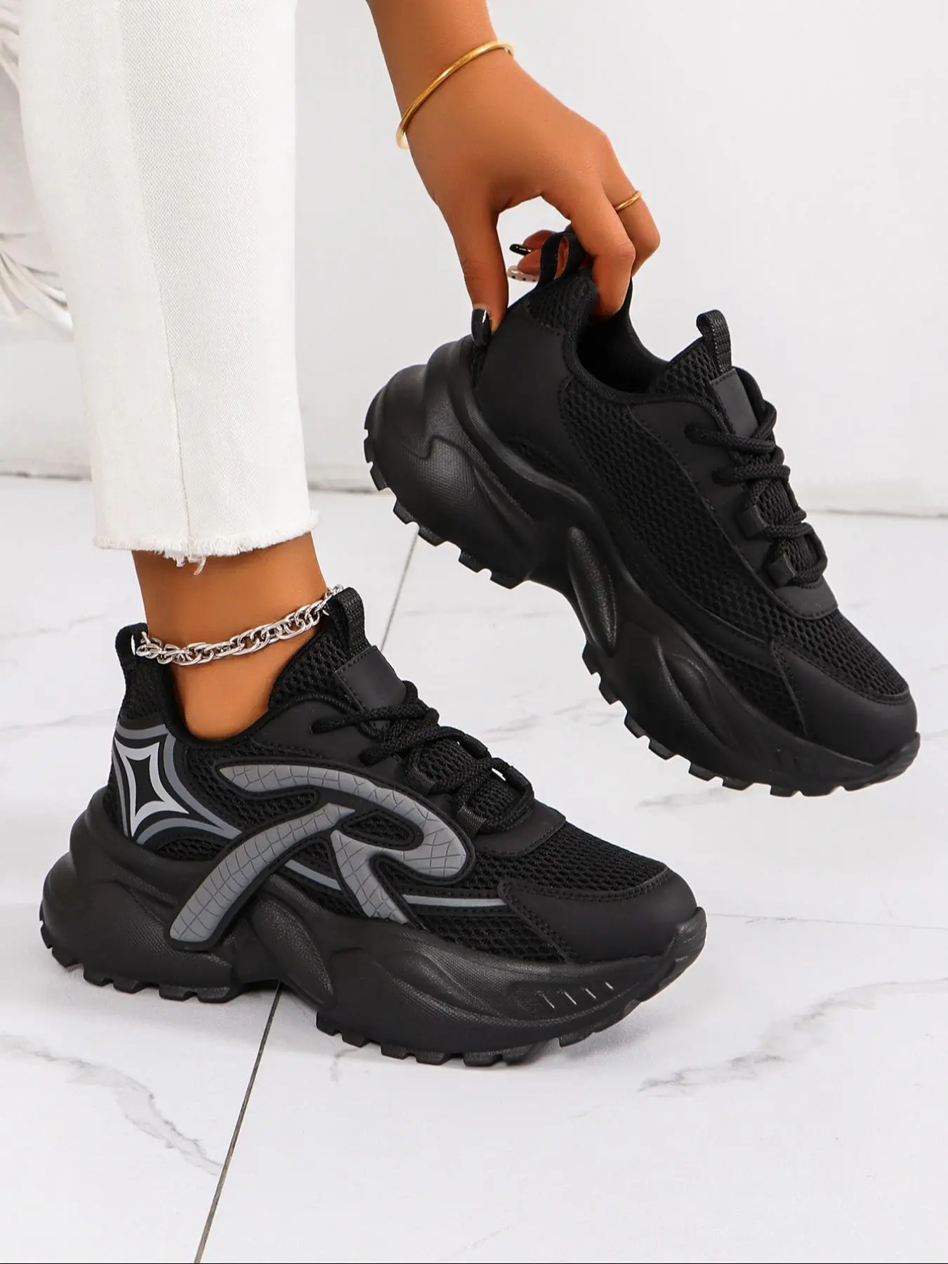 Women's Fashionable Lace Up Low Top Platform Sneakers, Casual Comfortable Sports Running Shoes, Trendy All-match Chunky Sneakers for Daily Wear