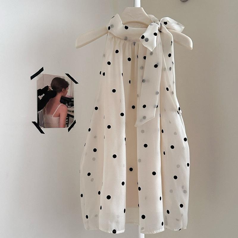 Kemeja Tanpa Lengan Motif Polkadot Sederhana dengan Tali Pengikat, Atasan Wanita Musim Panas dengan Leher Gantung Kemeja Tanpa Lengan Motif Polkadot Sederhana dengan Tali Pengikat, Atasan Wanita Musim Panas dengan Leher Gantung