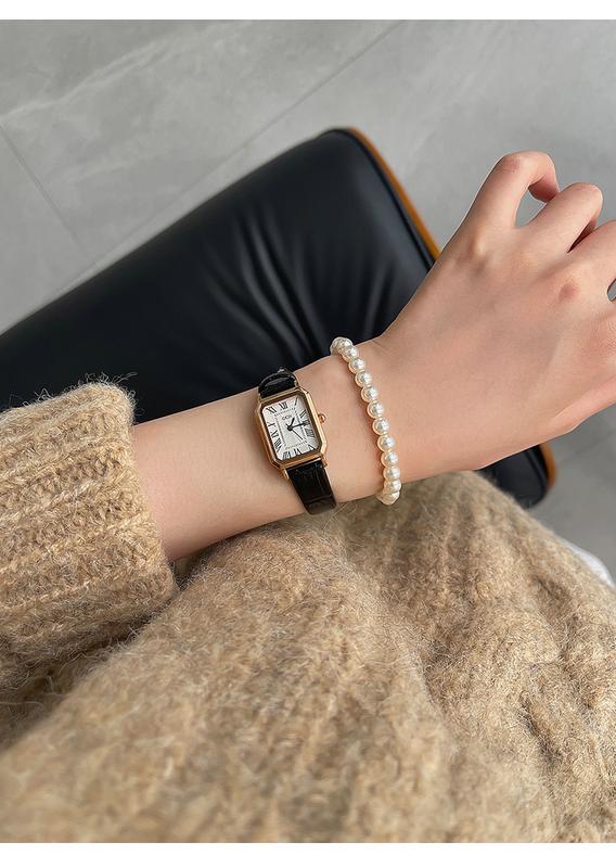 Product Introduction of 2024 New French Folding Bracelet Light Luxury Minority Exquisite Elastic String Bracelet 1