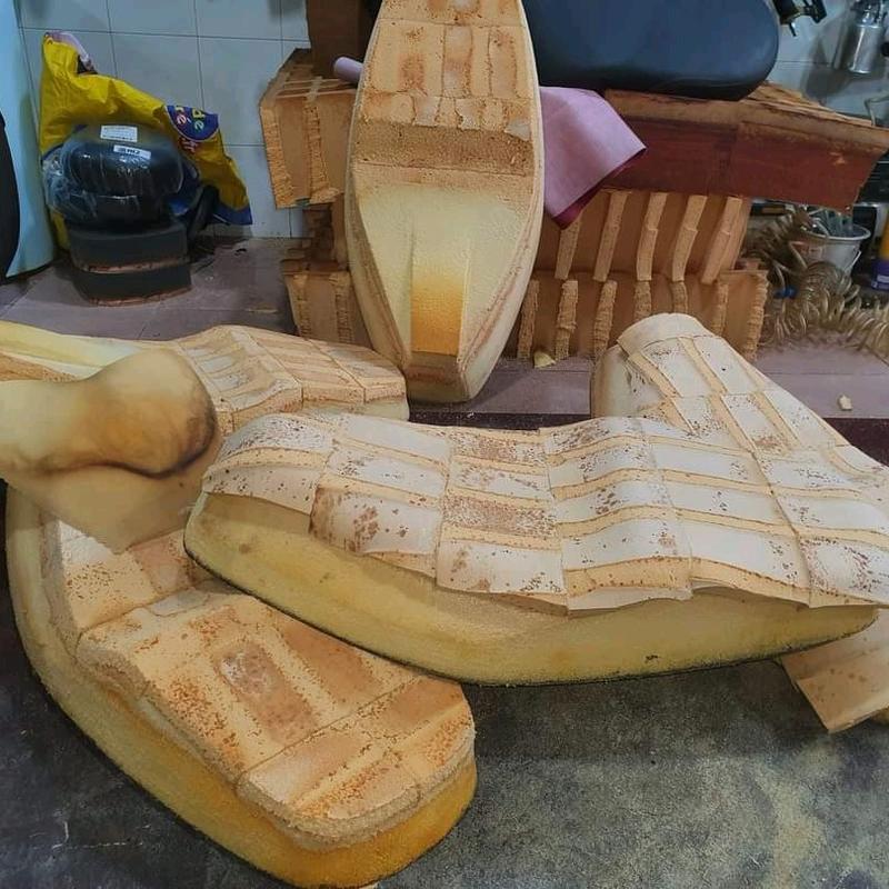 Yên xe máy đắp nệm Kymdan 2 tầng góc cạnh ( SP là nguyên cái yên , gắn sài onhưzin)