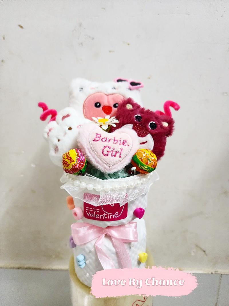Product Introduction of Bó hoa gấu mini bất kỳ + kẹo cực xinh, làm quà tặng 14/2, 8/3, 20/10, sinh nhật, kỷ niệm.... kèm túi + đèn 5