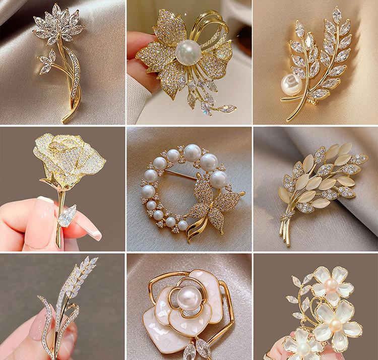 Product Introduction of Flower pearl studded diamond brooch anti glare buckle brooch chest flower small brooch 0