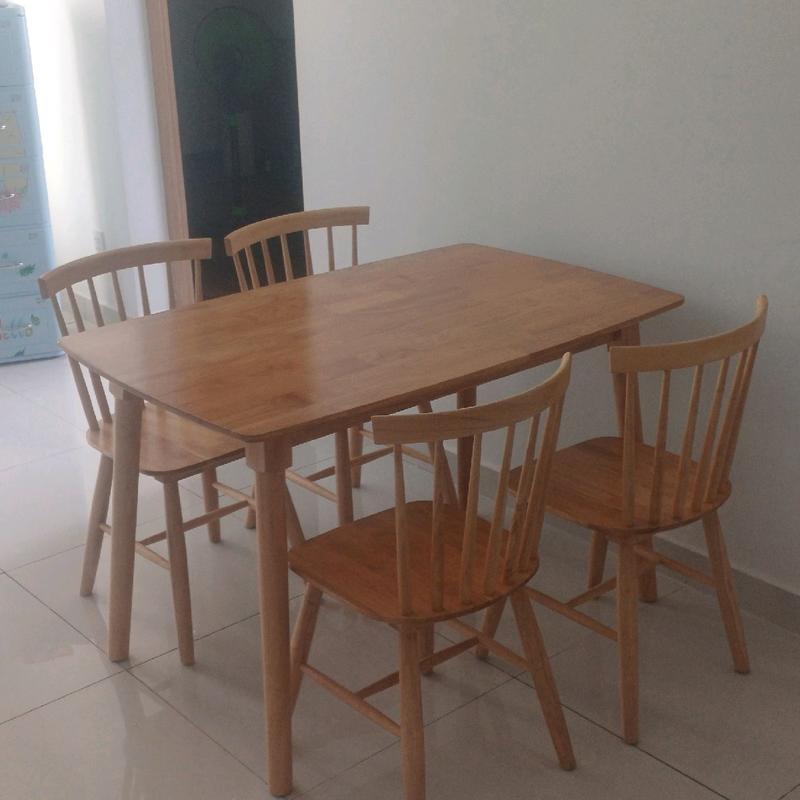 Bàn ăn mango 4 ghế Sông tiện 4