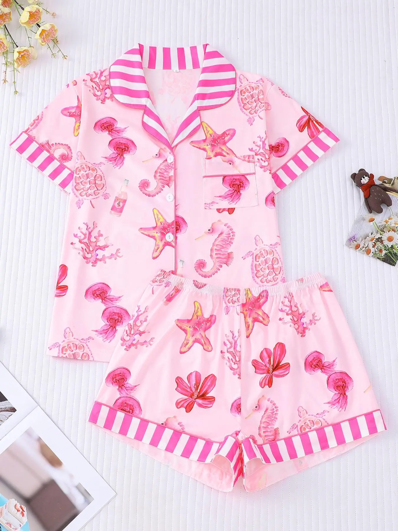 Women's All Over Marine Life Print Contrast Trim Short Sleeve Pajama Two-Piece Set, Casual Comfy Soft Button Front Chest Pocket Design Lapel Neck Top & Elastic Waist Shorts PJ Set, Ladies Sleepwear for All Seasons