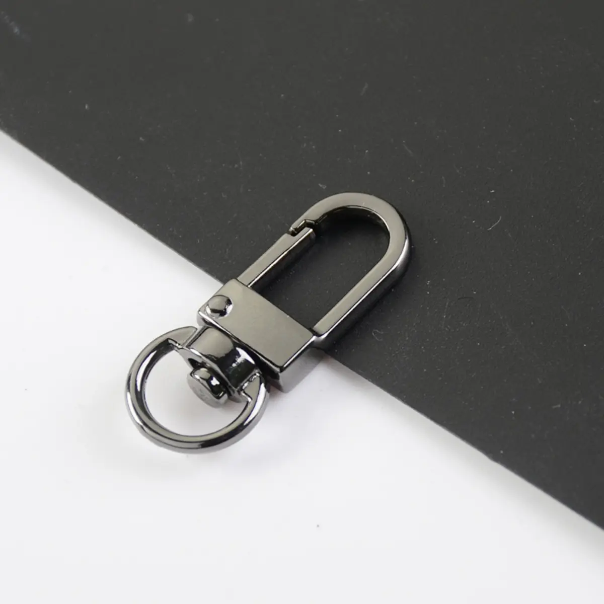 Simple puppy buckle spring keychain, creative gift box buckle hardware accessories gift bag hook buckle