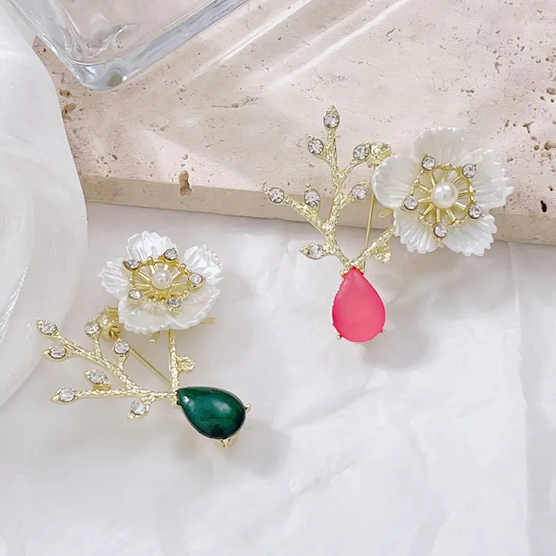 Bouquet Brooch Yiwu Accessories Pin Rhinestone Alloy Ornament Accessories High-Grade Niche Flower Style
