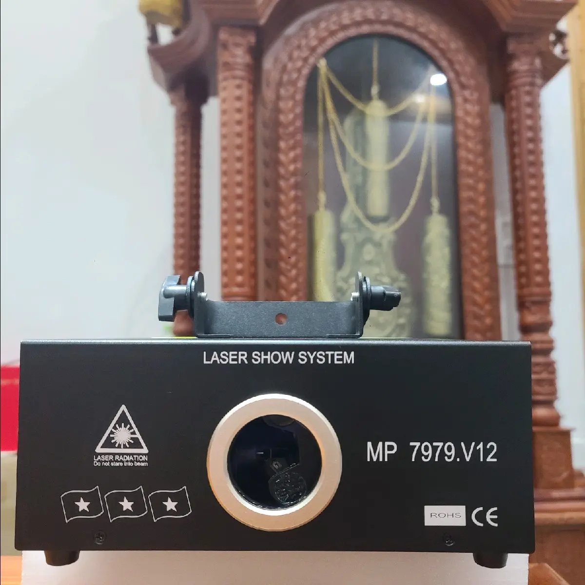 Đèn 7979__V12 - 2500 Hình Thú 3D  - Hoa văn 3D- Quét tia Laser 3D Đi Cảnh Chuyên dùng cho Phòng Bay ,Phòng Karaoke, Studio, Phòng Livestream