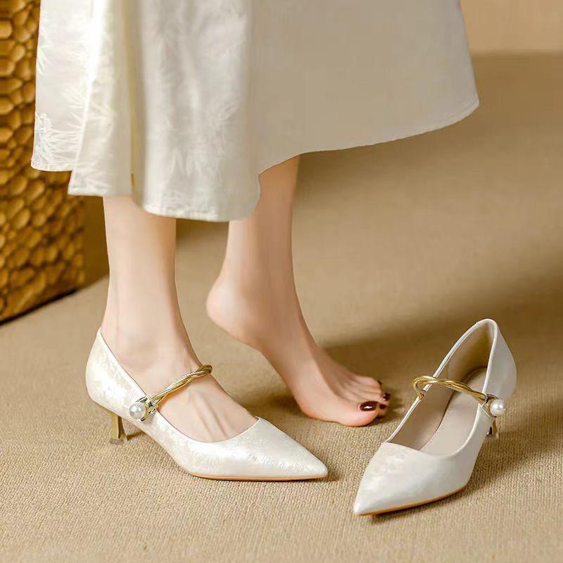 Product Introduction of Pointed Toe Stiletto High Heels for Women, New Chinese Style Mid-Heel Single Shoes, Soft Leather, Comfortable Fairy Style Mary Jane Shoes 23