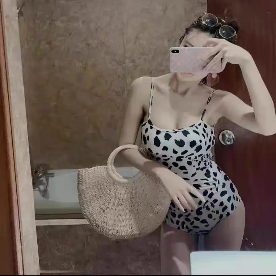 Bikini 1 Mảnh Đi Bơi Lưng Hở Gợi Cảm Họa Tiết Đẹp Kiểu Hàn Quốc