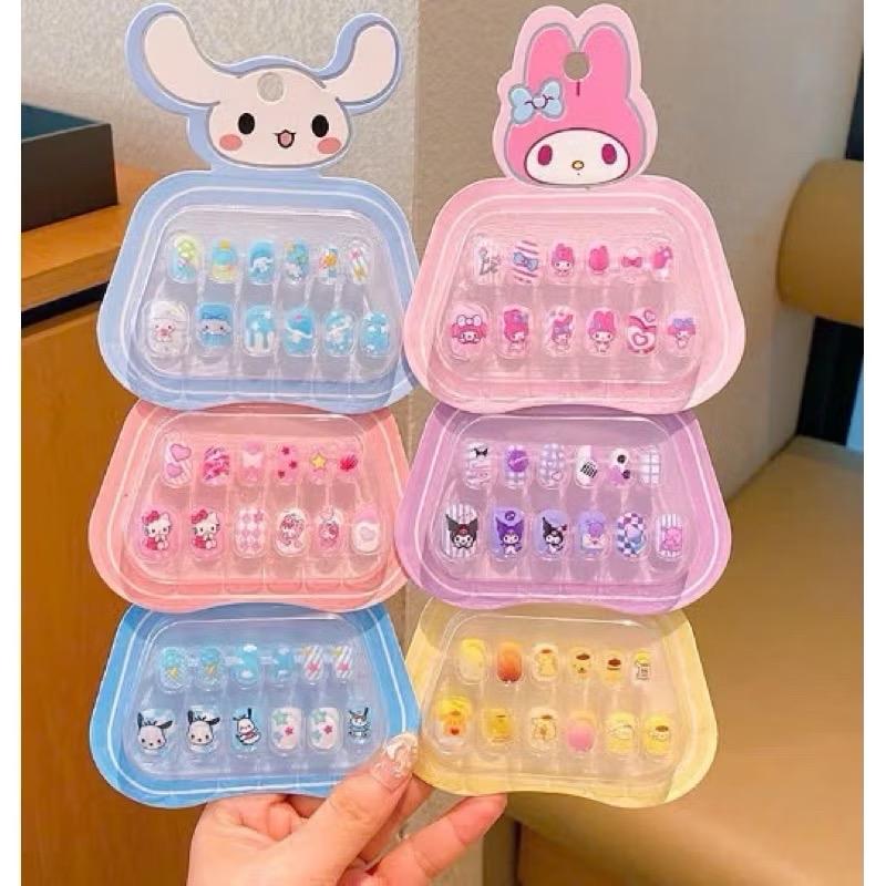 ￼Hộp dán móng tay nailbox trẻ em in hình kuromi, cinamoroll, melody cho bé gái dễ thương