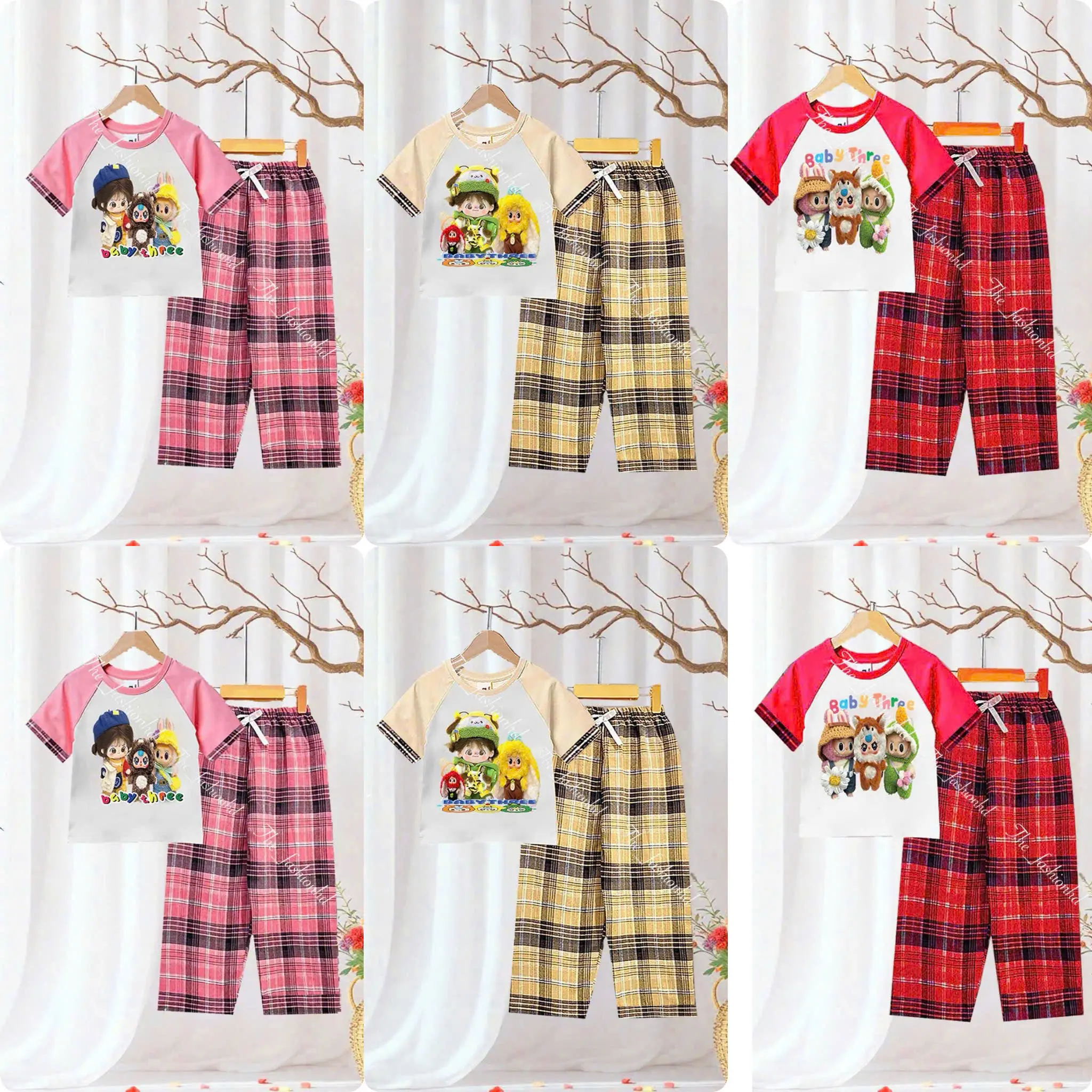 Combo 2 Bộ Áo Cộc Quần Kẻ Xuông Cho Bé Gái Hinh in Bayby Three and labubu Hot Hot Cotton.Size 10-55kg