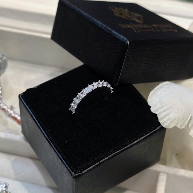 [ Hoàng Phát ] Trang Sức Nhẫn Bạc Ý 925 Nửa Đai Hột Vuông X.o.à.n Nam Mỹ Xi Kim (N112)