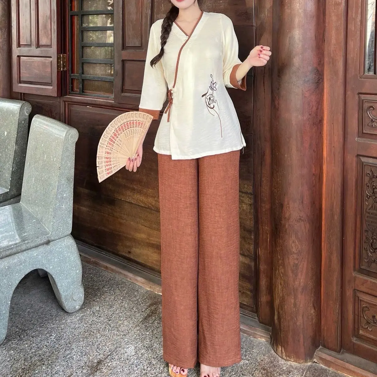 Bộ Lam Nữ có size vải đũi Vân mây thêu họa tiết [ 40-70kg ] - Áo có dây kéo, quần lưng bảng có túi dài quần 95cm - Women, Dress Nhung Voi Top Sen Kem