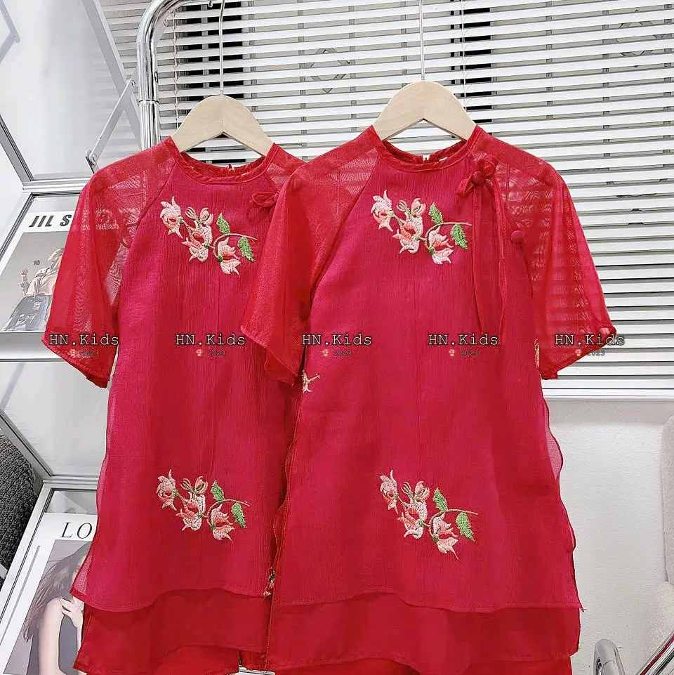 Áo dài đỏ vải lụa mềm mại cho bé gái xinh yêu