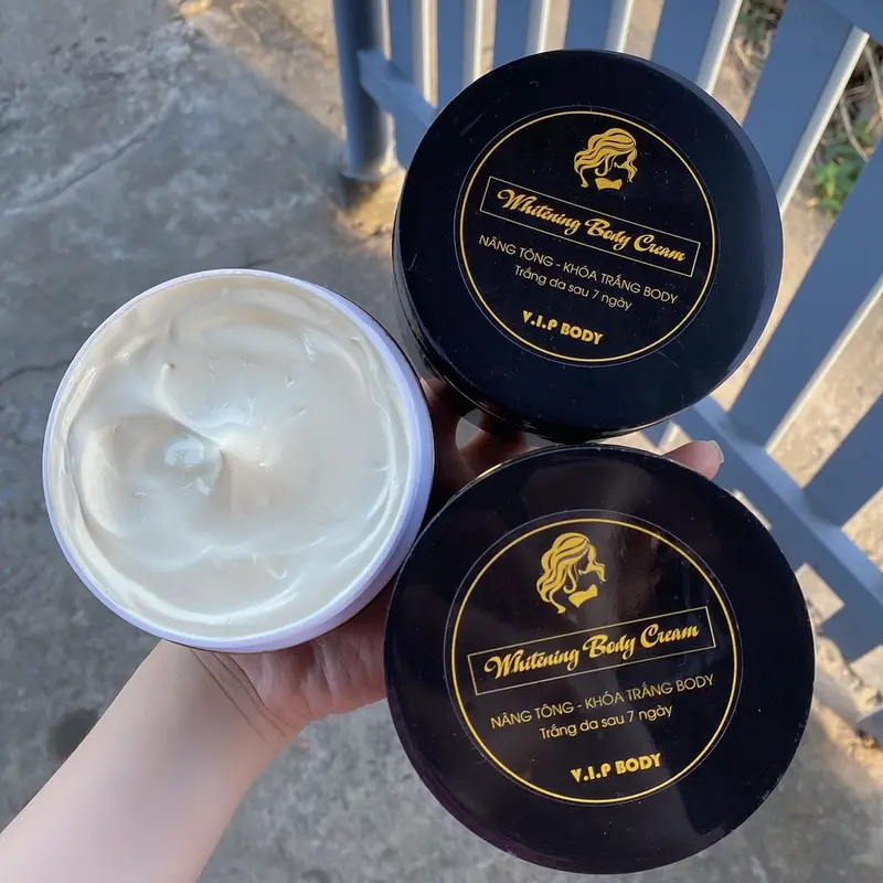 COMBO 3 HỦ KEM BODY VIP SIÊU TRẮNG