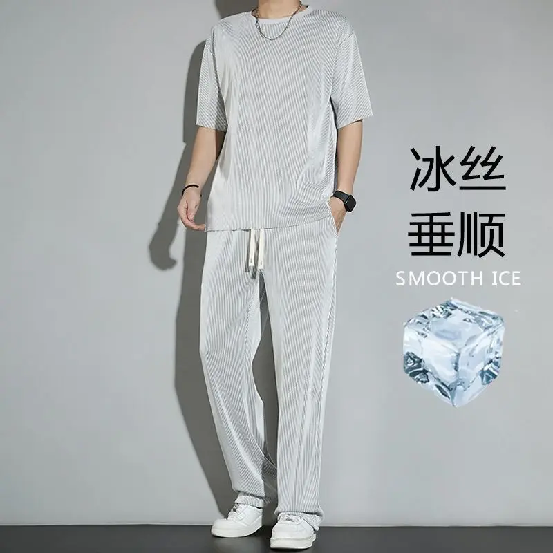 Bộ Đồ Thể Thao, Chất Liệu Lụa Lạnh Dành Cho Nam Giới, Mỏng Và Thường Ngày, Quần Dài, Áo Phông Ngắn Tay, Phong Cách Ins, Nhanh Khô, Bộ Quần Áo Xếp Ly Thích Hợp Cho Mùa Hè