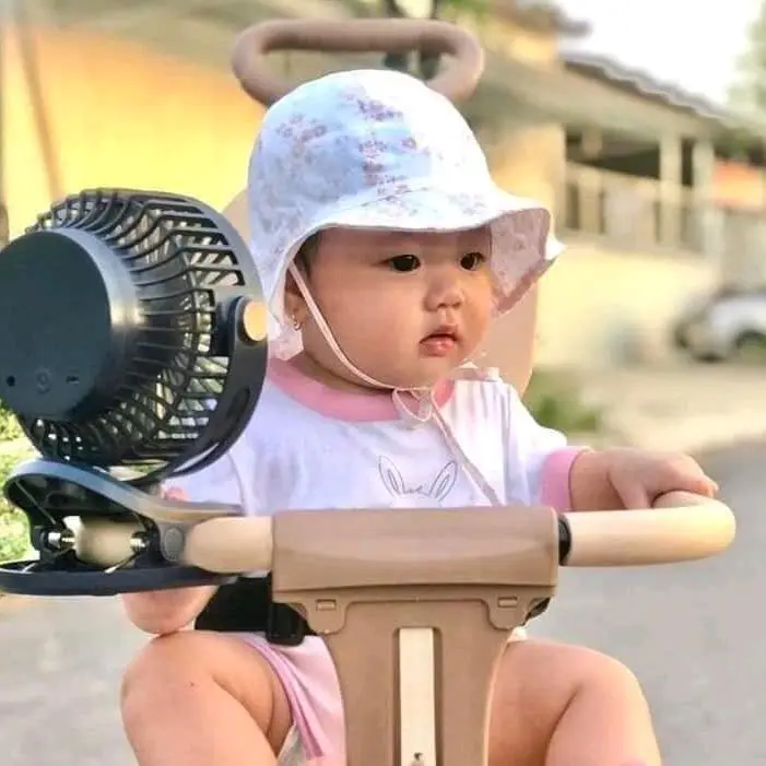 Quạt kẹp xe đẩy cho bé,quạt tích điện mini kẹp bàn đa năng 4
