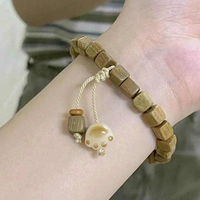 Hạt hình khốiXanh Lá bằng gỗ đàn hương, vòng tay chân mèo, hạt Phật nữ cầm tay, phụ kiện thủ công Hat Móc Khoá Móc Chìa Khoá Women