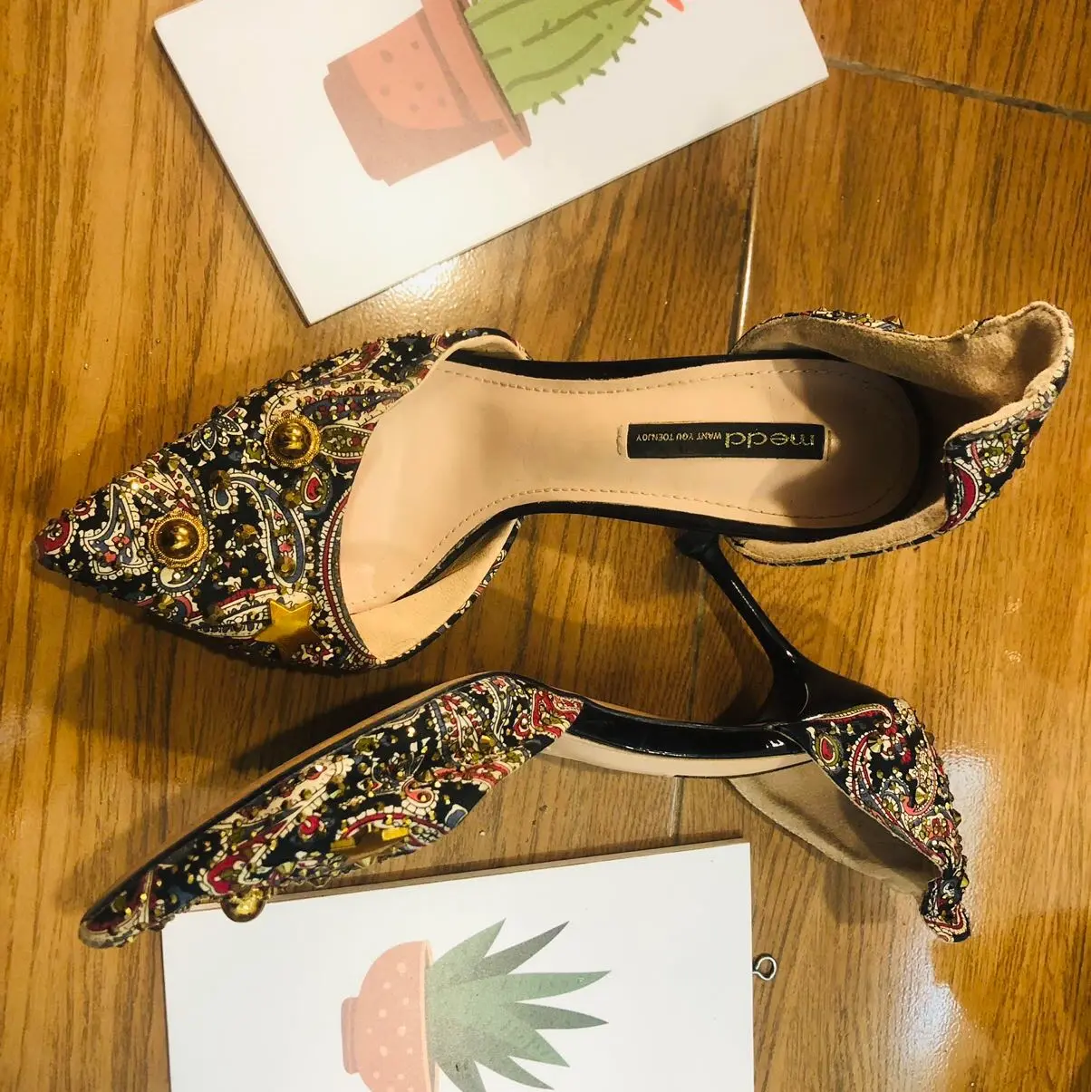 Sepatu wanita
