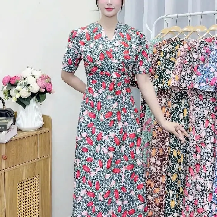 Váy lụa tay lỡ cho ngày Tết - Thương hiệu  Women 3