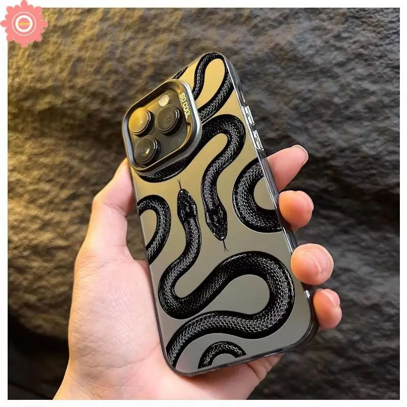 Sunflower Casing Lembut Elf Iblis Grafiti Kartun Lensa Logam Berlapis Mewah Kompatibel Untuk iPhone 11 13 14 12 15 Pro Max 7Plus XR 7 8 Plus X XS Max SE 2020 Casing Ponsel IMD Akrilik Lensa Logam Berlapis Mewah Soft Case Cover 4