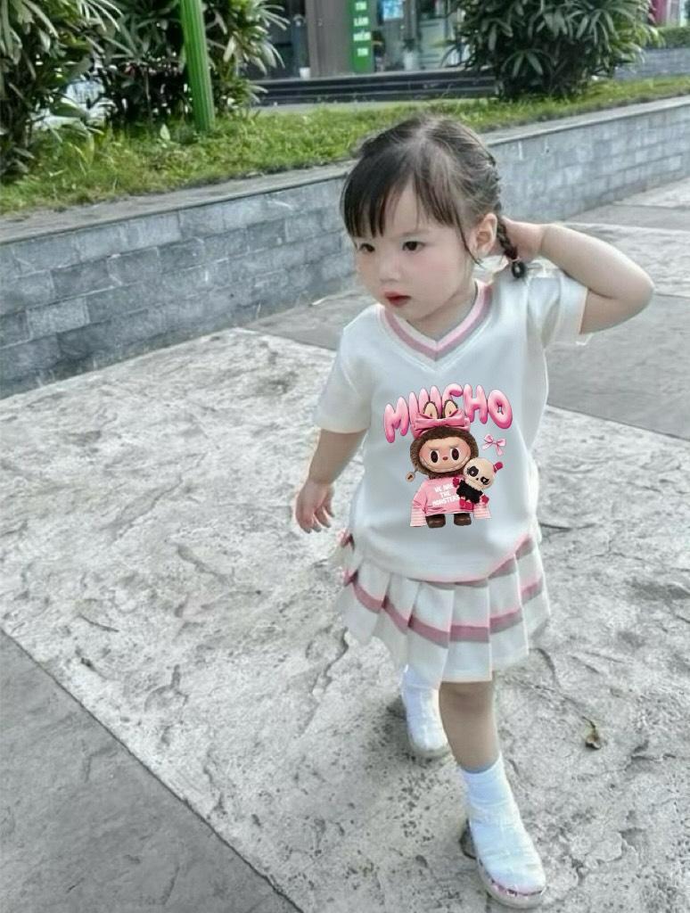 Product Introduction of Váy Xếp Ly mẫu LABUBU, Váy thời trang có LÓT QUẦN cho bé gái sz 10-44kg, Hình IN Pét 5D có thể giặt máy begai vay tetcho 5
