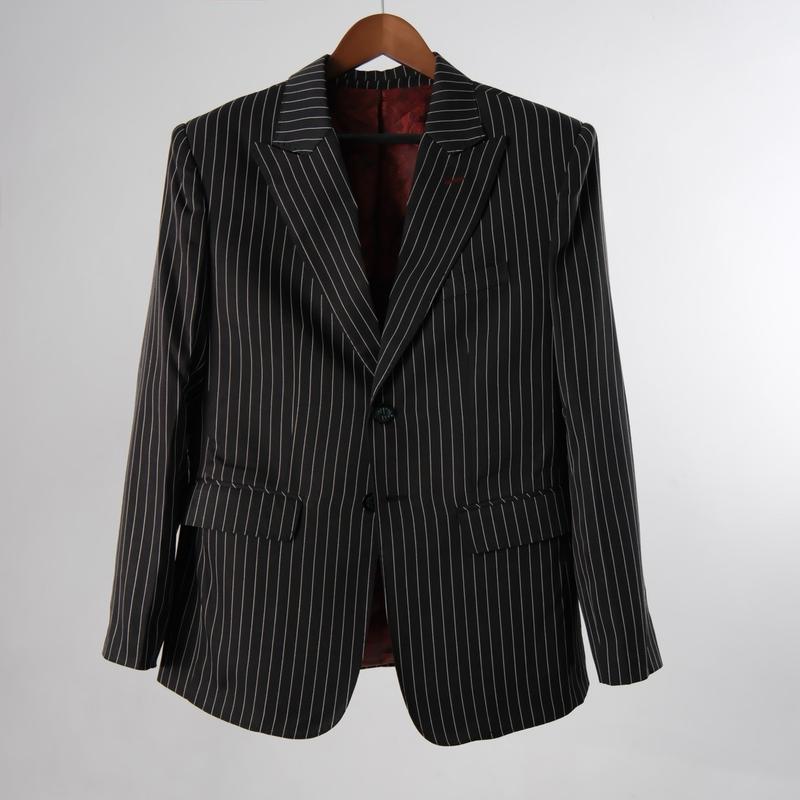 Cả bộ Athena striped suit - Bộ suit kẻ 2 mảnh Athena nam nữ vải tuytsi len , cả bộ gồm 1 áo và 1 quần , hoạ tiết kẻ sọc nổi form relax có chiết eo , đệm vai , lót gấm mặc 4 mùa 1