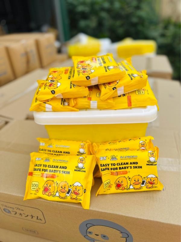 Product Introduction of THUNG 10 bịch Khăn giây ướt DUCK  con vịt vàng kute siêu hot ] kích thước 16.5x 10.5cm 8