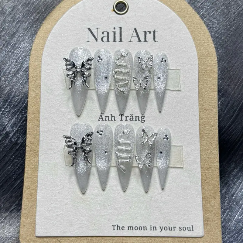 Nailbox thiết kế T177 mắt mèo kim cương mix charm cá tính sang trọng