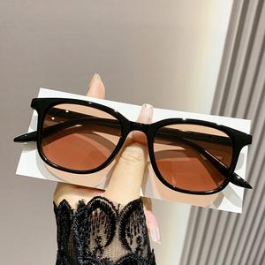 แว่นตาอเนกประสงค์ เลนส์เปลี่ยนสีไวต่อแสง กระจกหนึ่งอันสำหรับแว่นตาสายตาสั้น ป้องกันแสงสีฟ้า กรองสีเหลืองถึงสีเทา กรอบแว่นลำแสงสูง พร้อมกรอบแว่นตา