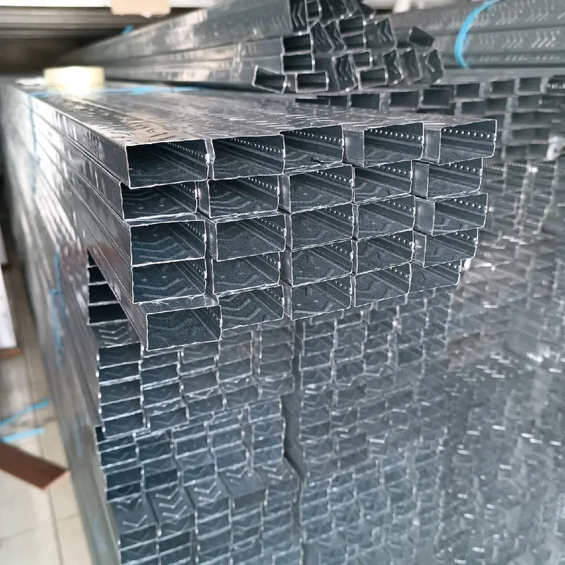 Besi Hollo Rangka Plafon Tebal 0.3mm Bahan Galvalum Panjang 4m untuk Rangka Gypsum dan PVC 3