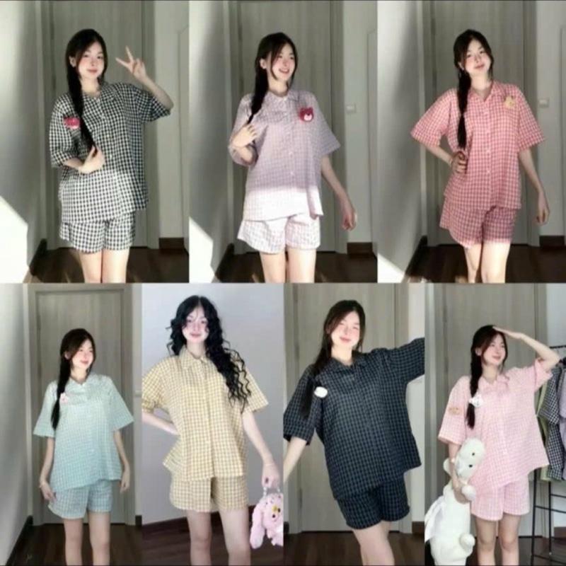 SALE ĐÚNG KHO {CHẤT MỀM KHÔNG NGỨA} SÉT BỘ CARO TAY NGẮN QUẦN ĐÙI KẺ ĐỒ NGỦ MẶC NHÀ THOẢI MÁI MAY STICKER BIGSIZE 45-90kg