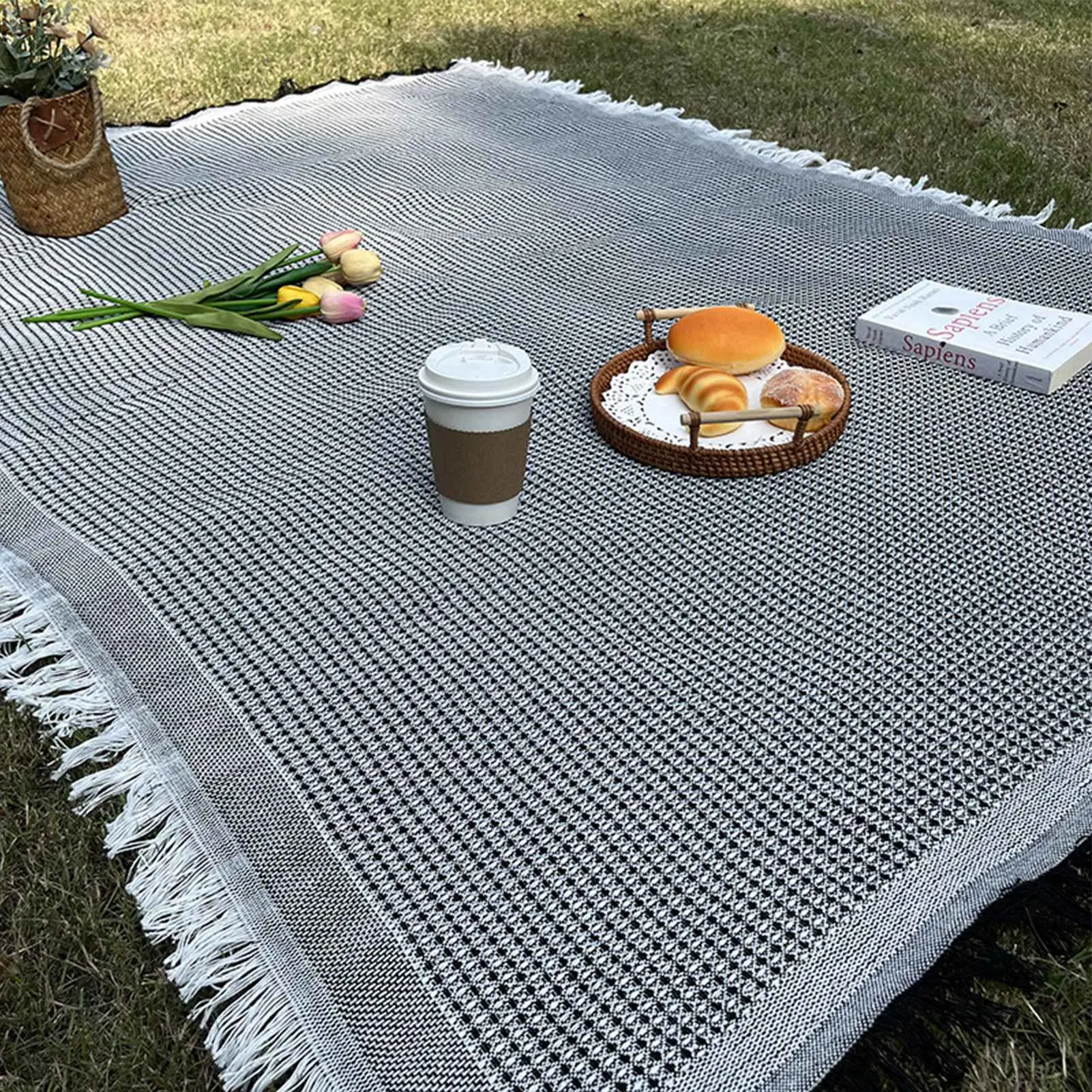 Bohemian Outdoor Camping Tribal Rugs Blankets Picnic Blanket Bed Blankets Sofa Mats Travel Rug Beach Blanket Sandproof Beach Mat