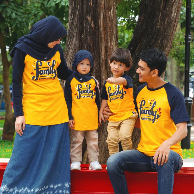 Kaos Couple Keluarga bertiga Kaos keluarga tangan panjang Kaos seragam family gathering Ziyata ZT030 Katun Dewasa Muslim Baju Sarimbit Pasangan Pendek 0