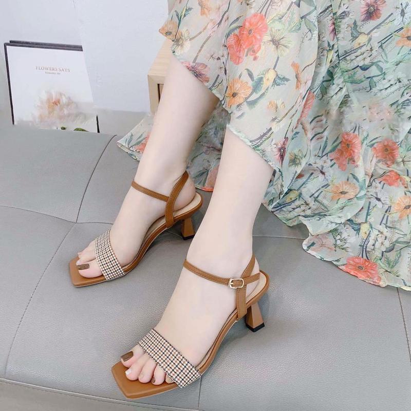 Giày cao gót nữ cao 6P màu Nâu bò Hot trend phối quai vải lạ mắt Giày Bánh Bèo mã moccau2 giay 7