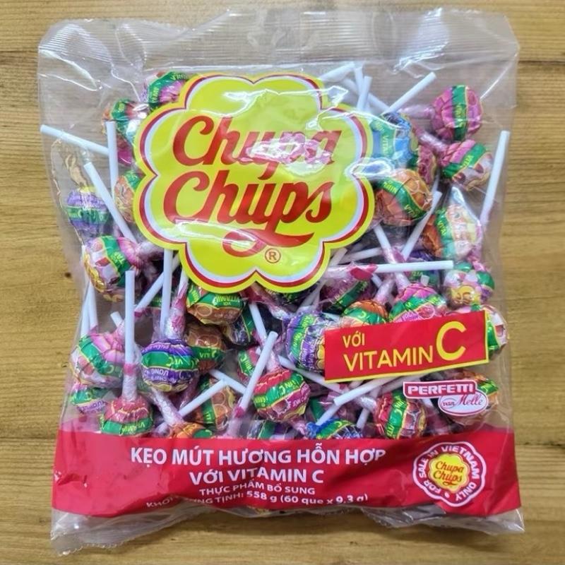 Kẹo mút Chupa Chups hương hỗn hợp với vitamin c 60 cái và bịch kẹo mút sắc màu Chupa Chups 58 cái thơm ngon