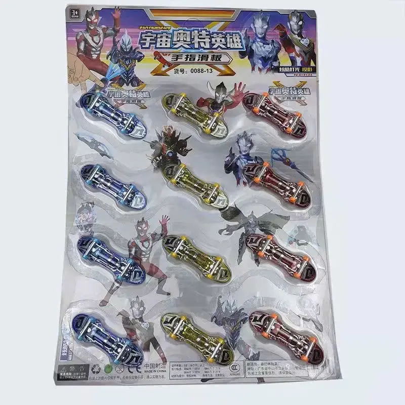 Bộ ván trượt mini Ultraman - Trò chơi ngón tay siêu ngầu cho bé sáng tạo 2