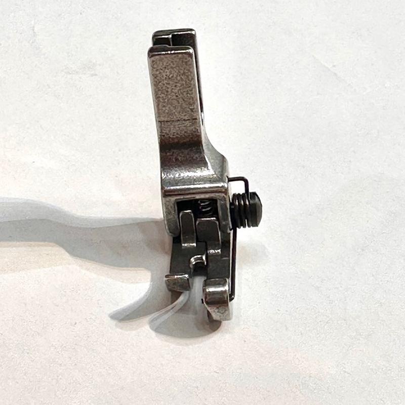 Chân vịt mí 1li phải sịn có lò so