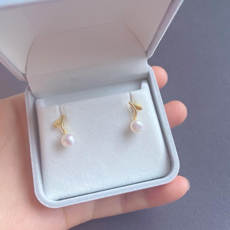 Natural freshwater white pearl leaf style earrings for women S25 silver ear needles for daily wear 1